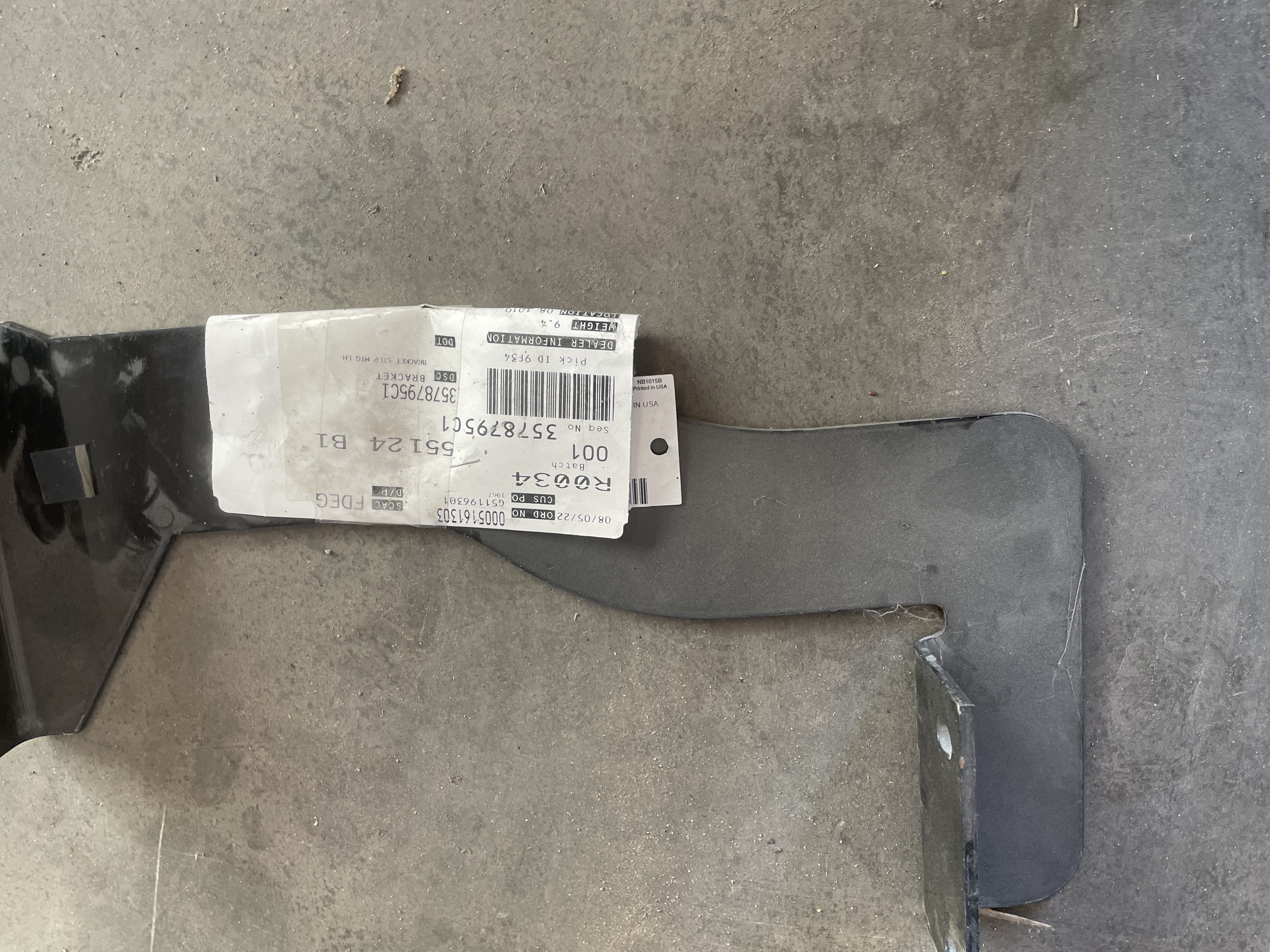 Bracket Step Mtg LH Part # 3578705C1